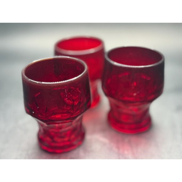 Viking Glass Georgian Ruby Red Tumblers – UV Reactive Cadmium Glow – Set of 3 - Picture 4 of 5